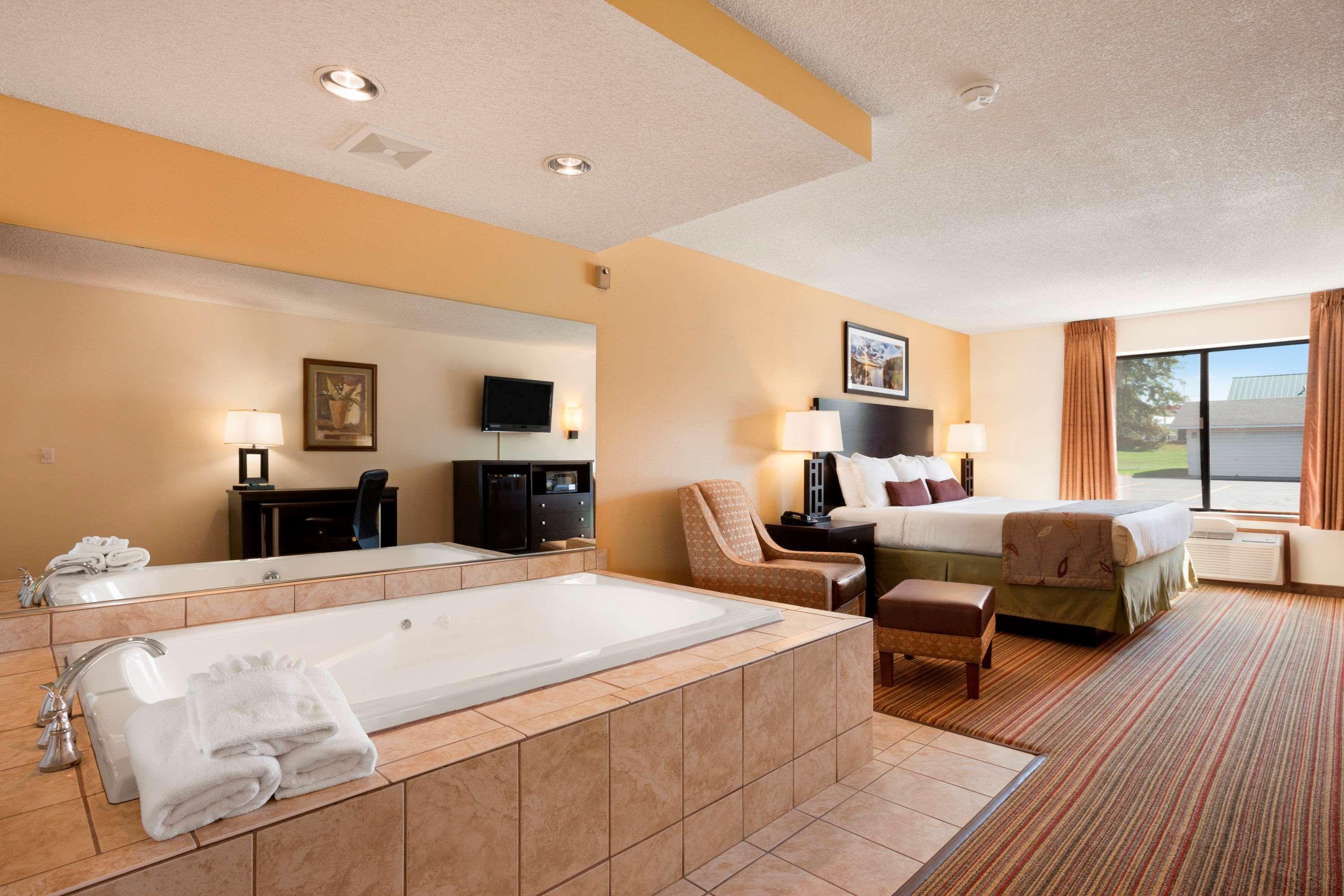Hotel Ramada By Wyndham Wisconsin Dells I-90 Zewnętrze zdjęcie