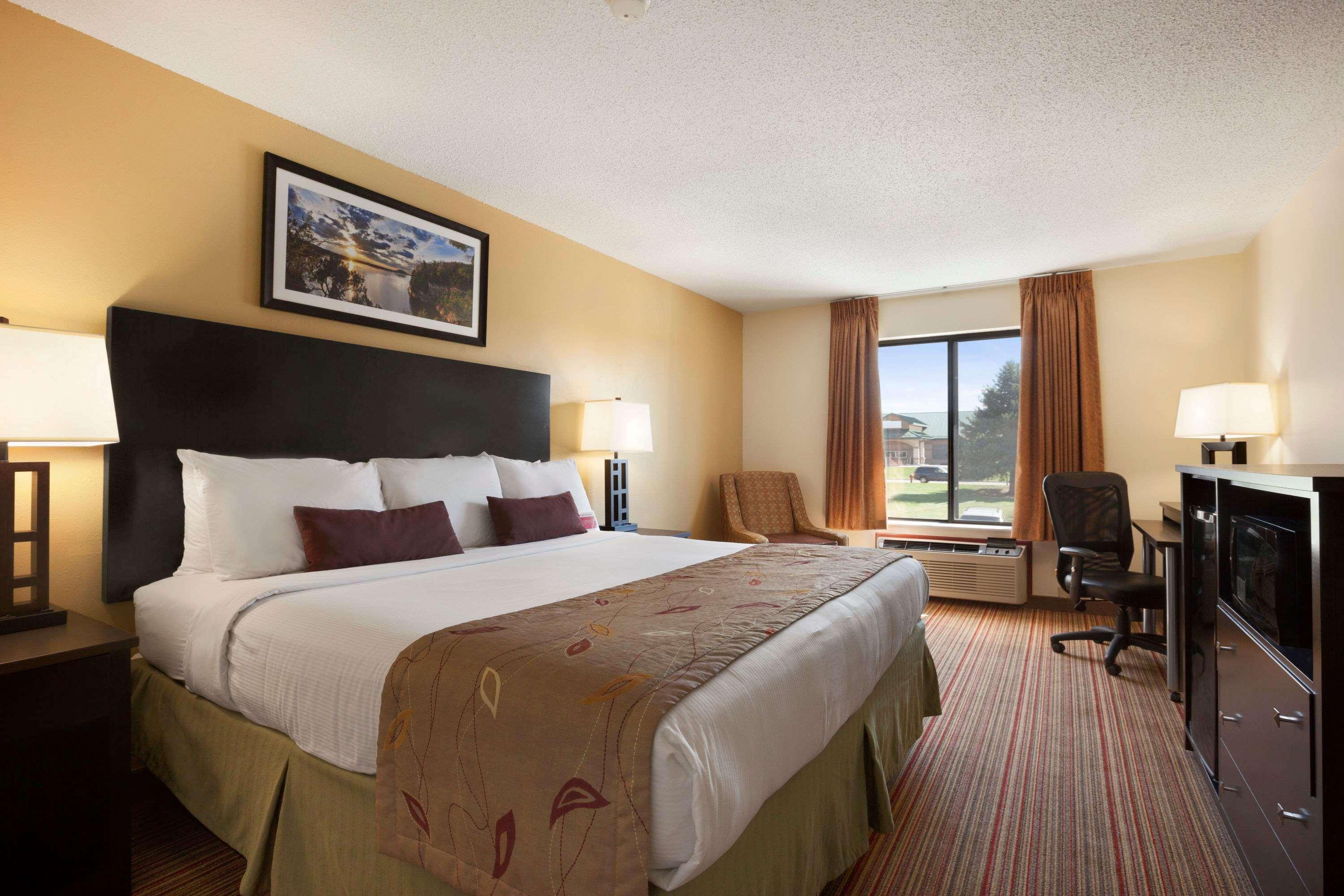 Hotel Ramada By Wyndham Wisconsin Dells I-90 Zewnętrze zdjęcie