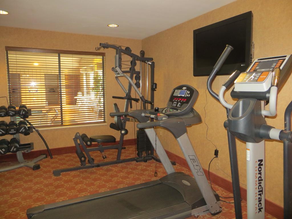 Hotel Ramada By Wyndham Wisconsin Dells I-90 Zewnętrze zdjęcie
