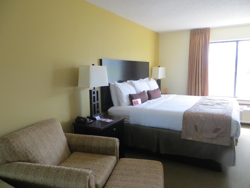 Hotel Ramada By Wyndham Wisconsin Dells I-90 Zewnętrze zdjęcie