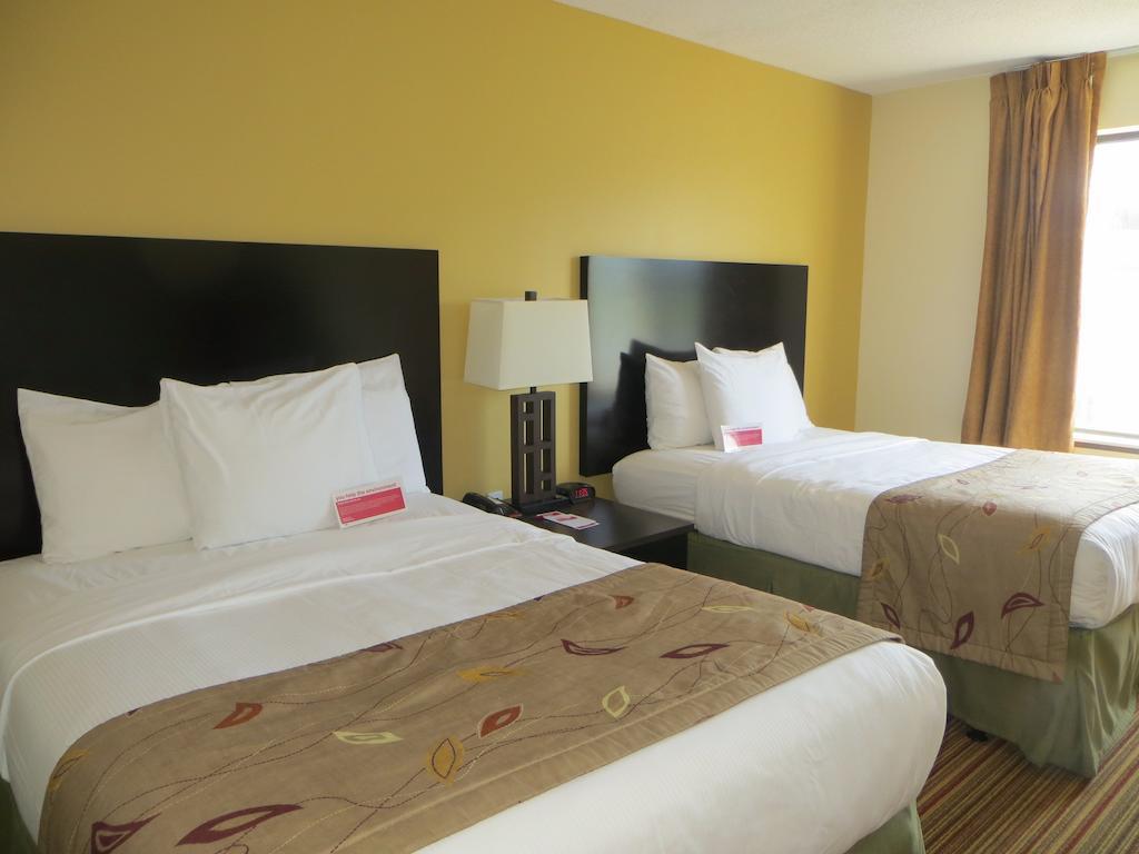 Hotel Ramada By Wyndham Wisconsin Dells I-90 Zewnętrze zdjęcie